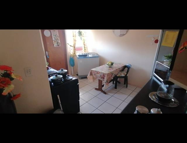 2 BEDROOM SECTIONAL TITLE FOR SALE IN SONGLOED